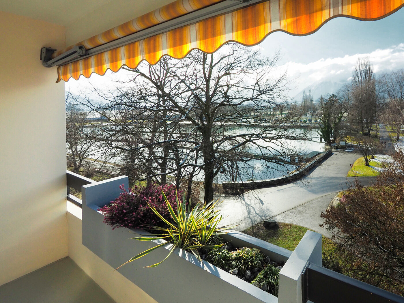 Hotel Holiday Thun Exterior foto